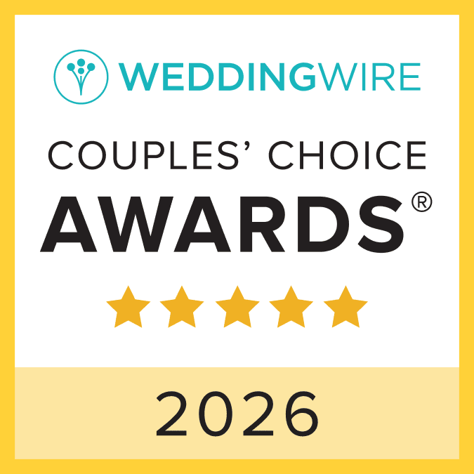 2026 Couples' Choice Awards badge from WeddingWire with five stars.